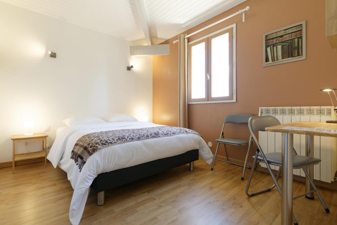 Chambre D'Hotes De Charme A La Maison Bleue Savignac-Mona Ngoại thất bức ảnh